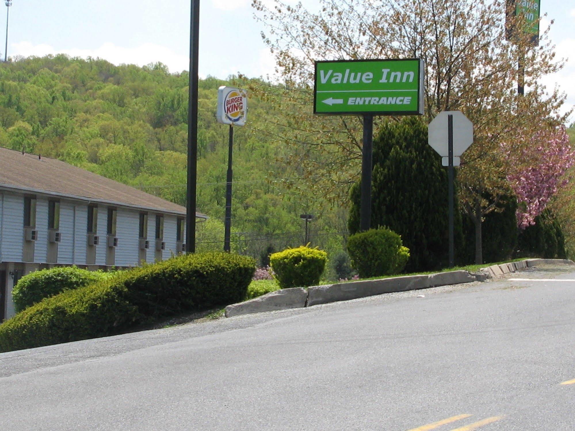 Value Inn Harrisburg-York Valley Green ภายนอก รูปภาพ