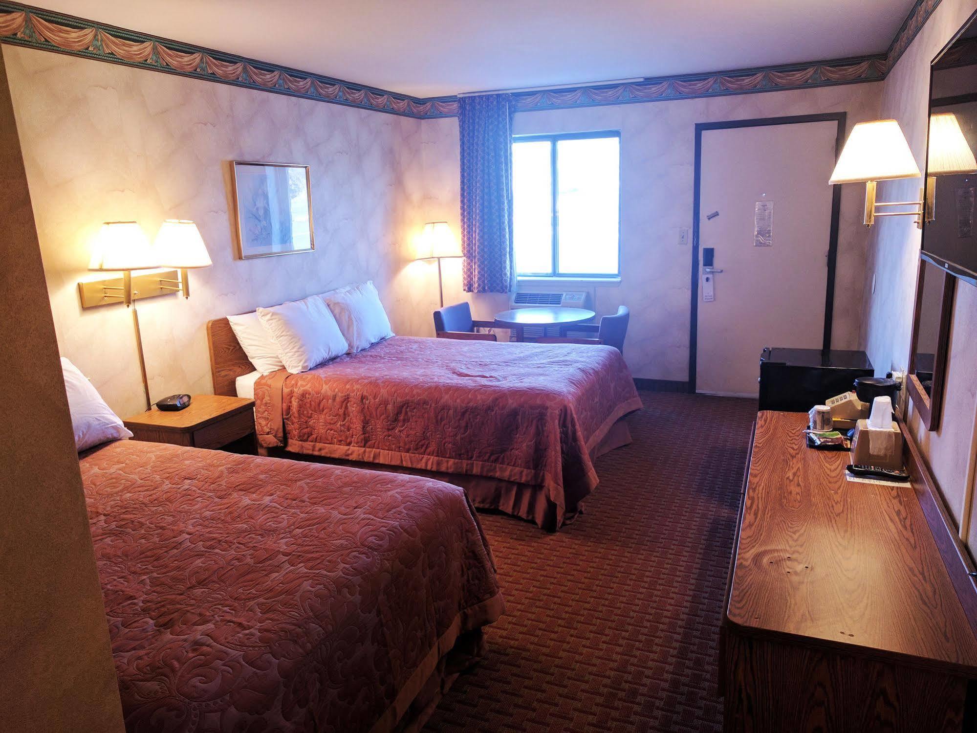 Value Inn Harrisburg-York Valley Green ภายนอก รูปภาพ