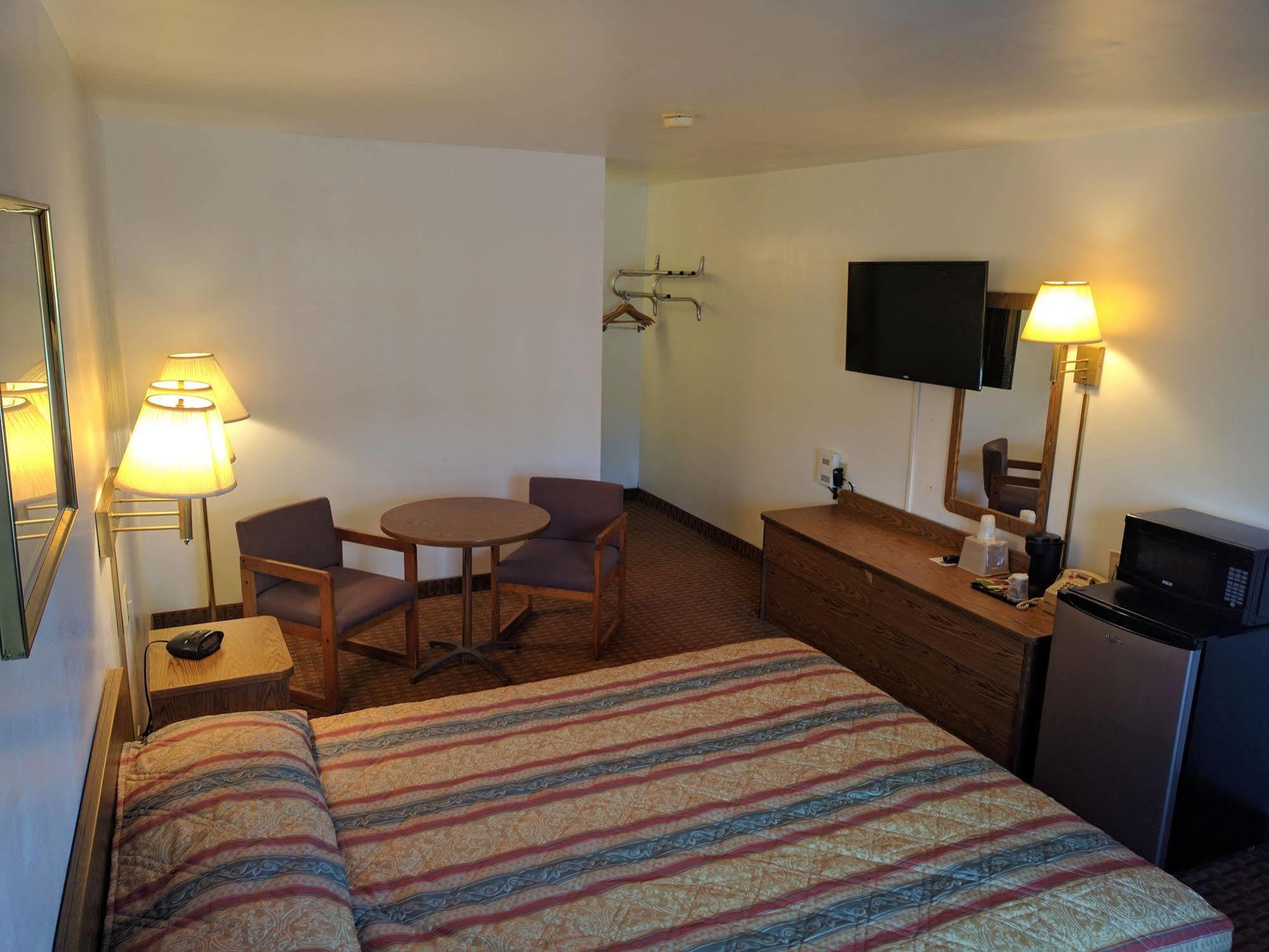 Value Inn Harrisburg-York Valley Green ภายนอก รูปภาพ