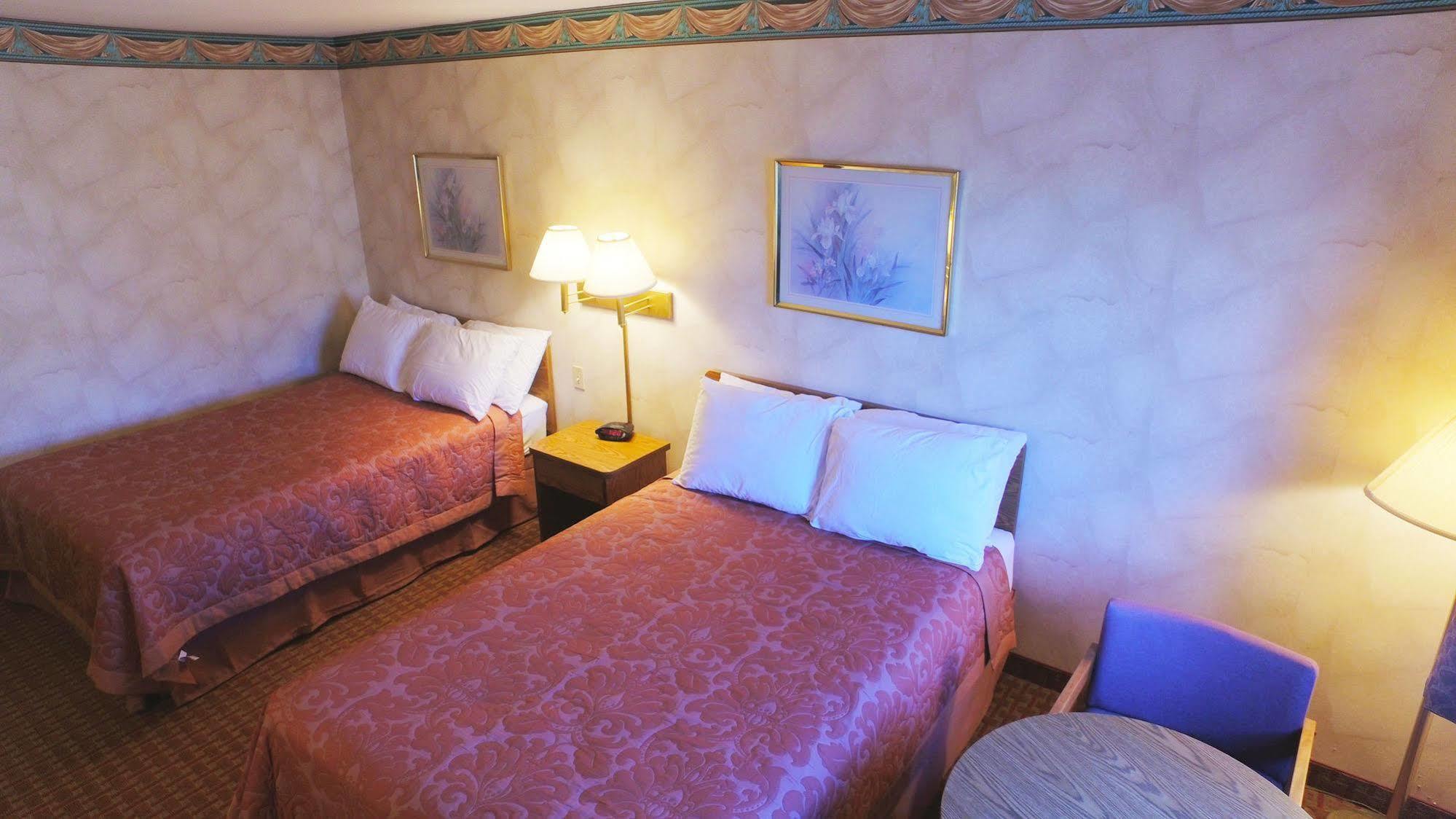 Value Inn Harrisburg-York Valley Green ภายนอก รูปภาพ