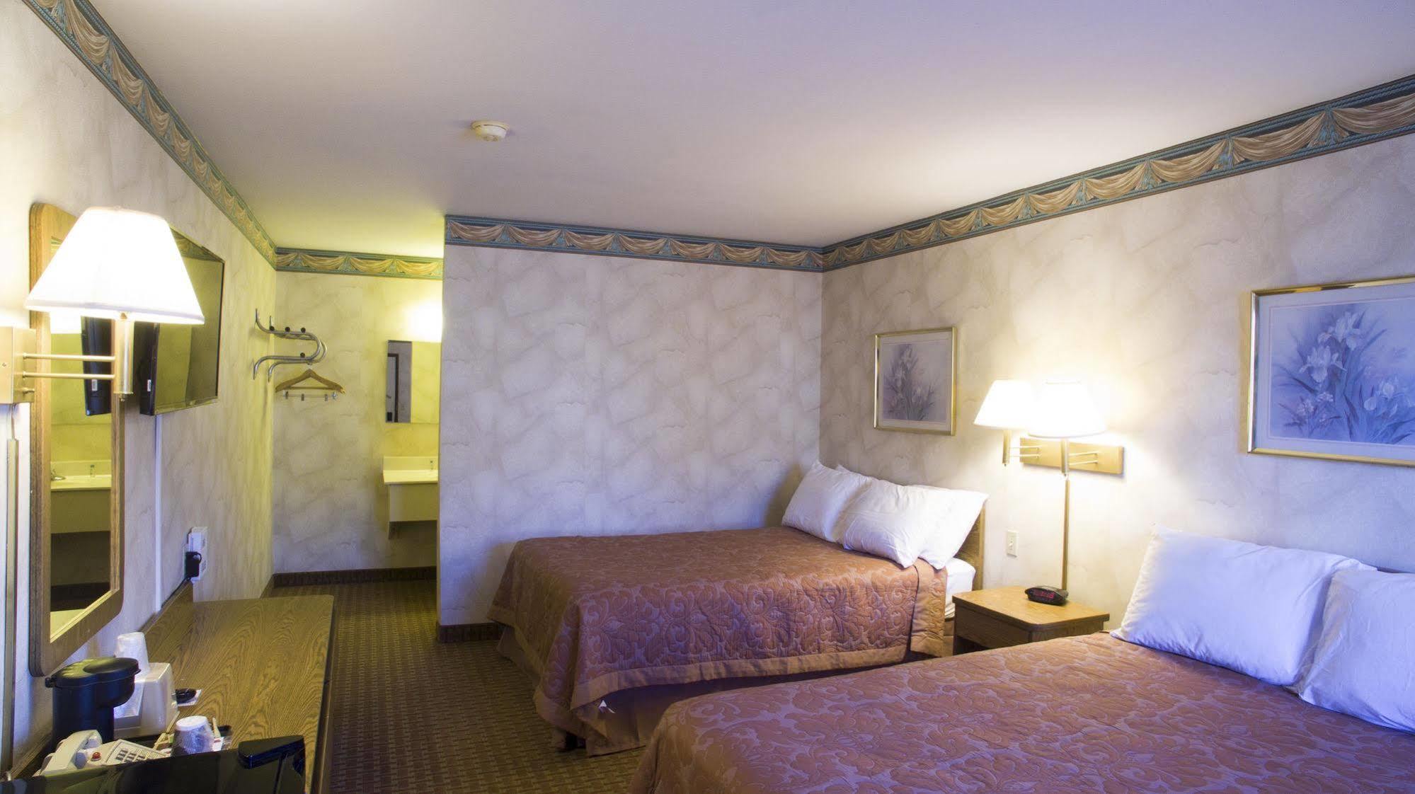 Value Inn Harrisburg-York Valley Green ภายนอก รูปภาพ